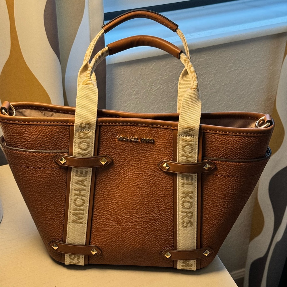 Michael Kors Small Tan Tote Bag - Picture 3 of 3